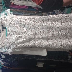 White House Black Market White floral short sleeve dress US 2